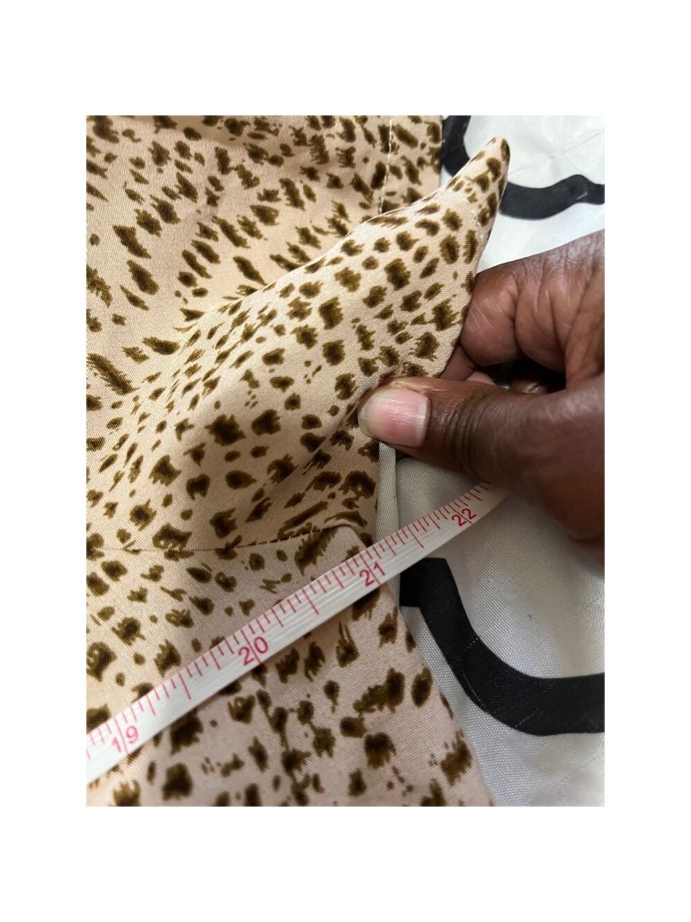 2 for $10 special☀️ SHEIN Beige & Brown Animal Print V-Neck Dress Size L - Picture 4 of 5